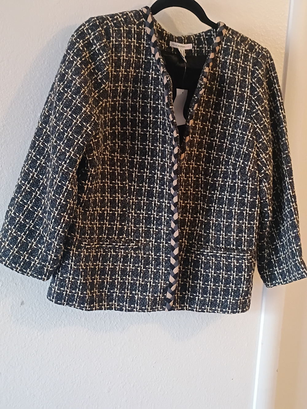 Issac Mirahi Live Blazer 14